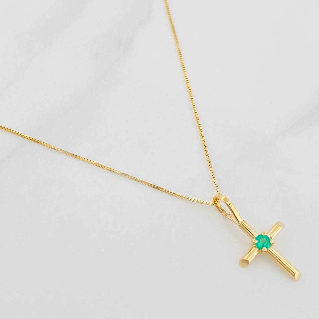 Set Cadena Veneciana + Dije Cruz Esmeralda 06Pts / 1.5 g / 50 cm Oro Amarillo 18K