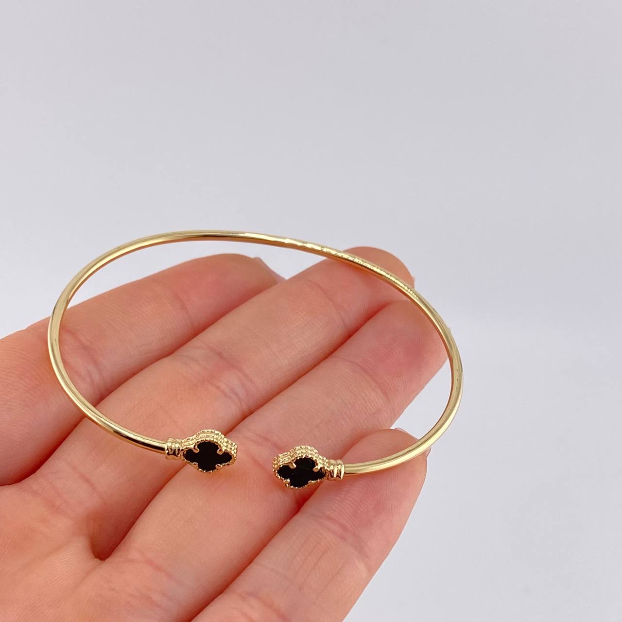 Pulso Aro trebol onix 3.3g / 17.3cm / 1.8mm Oro Amarillo 18K