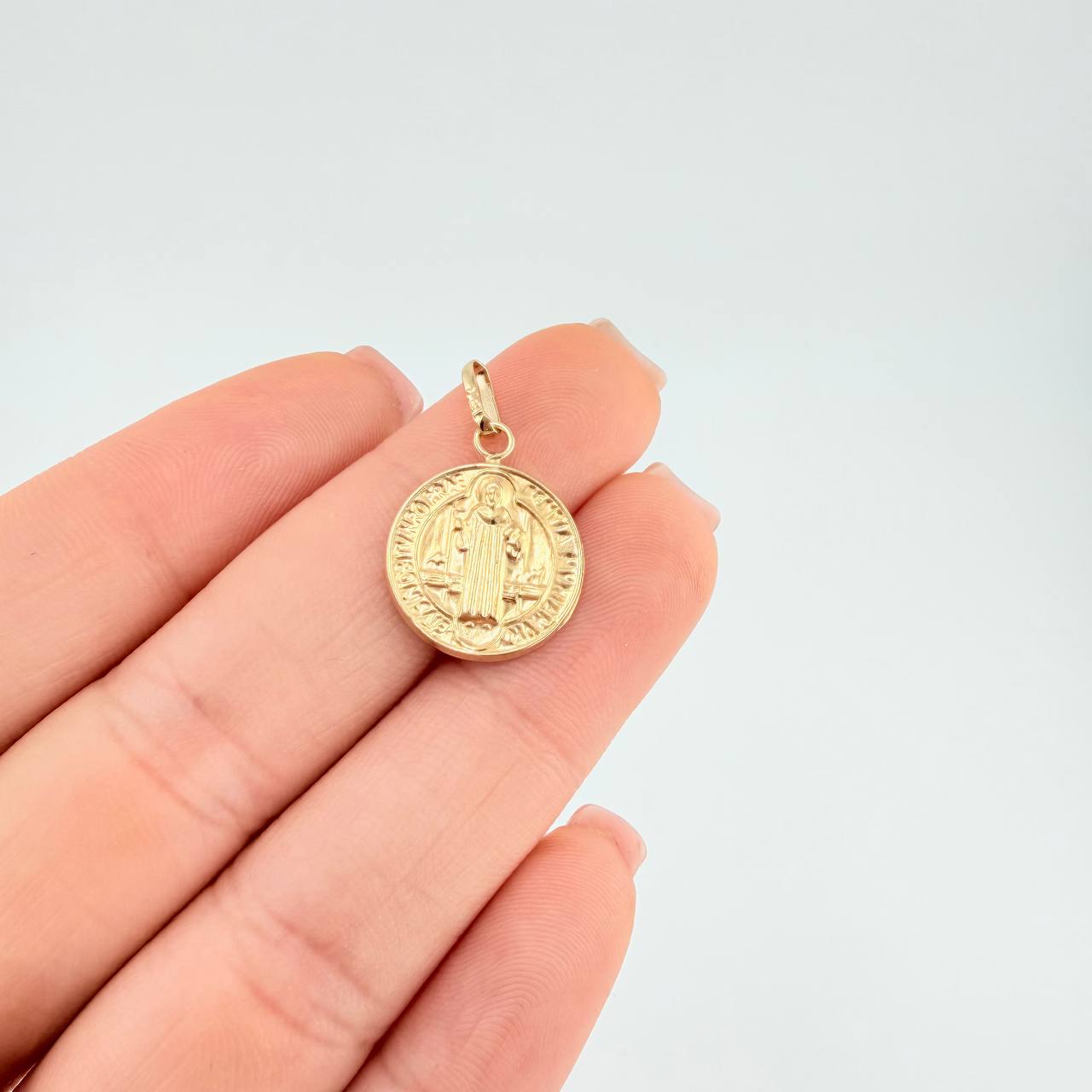 Dije San Benito 1 g / 2.4 cm Oro Amarillo 18K