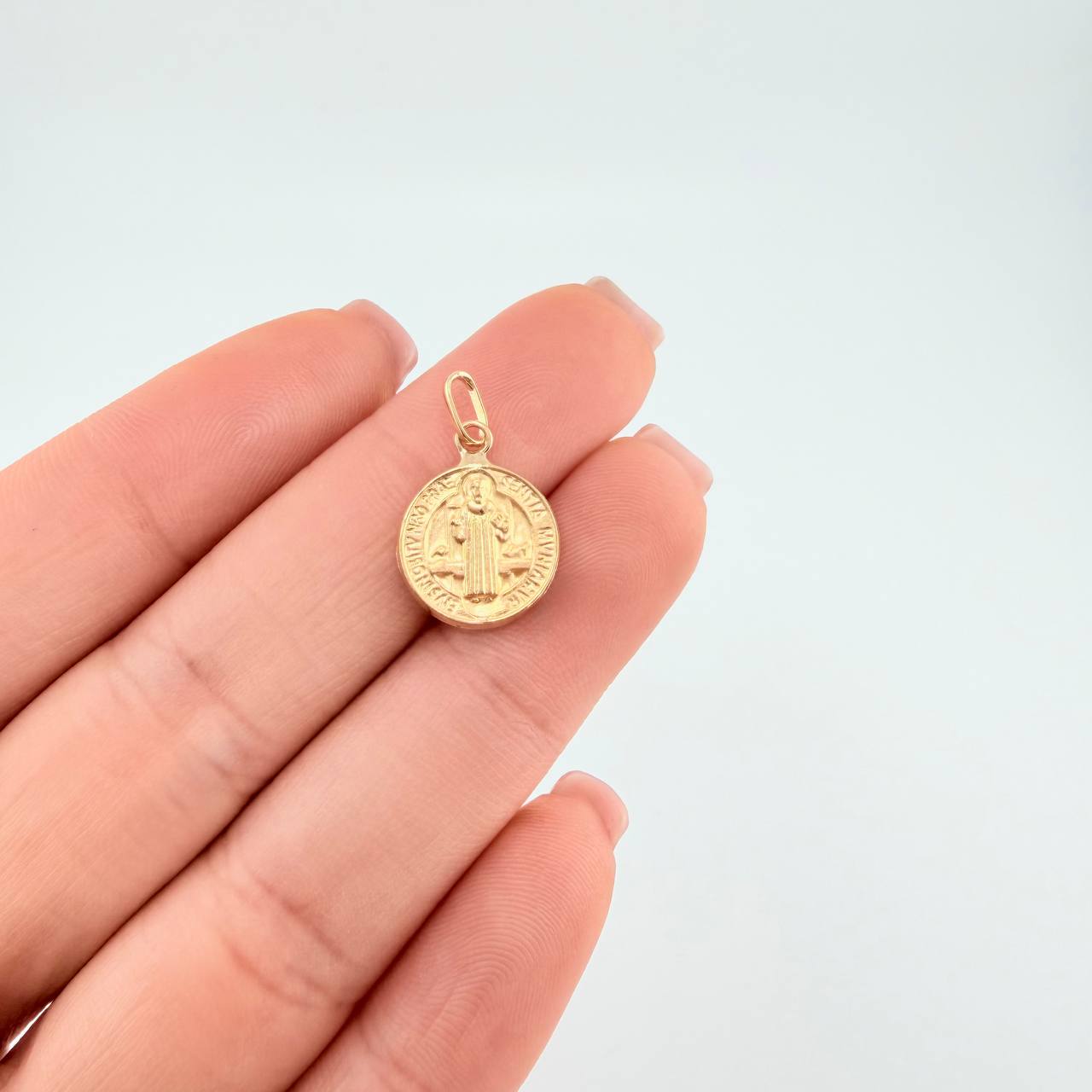 Dije San Benito 0.8 g / 1.9 cm Oro Amarillo 18K
