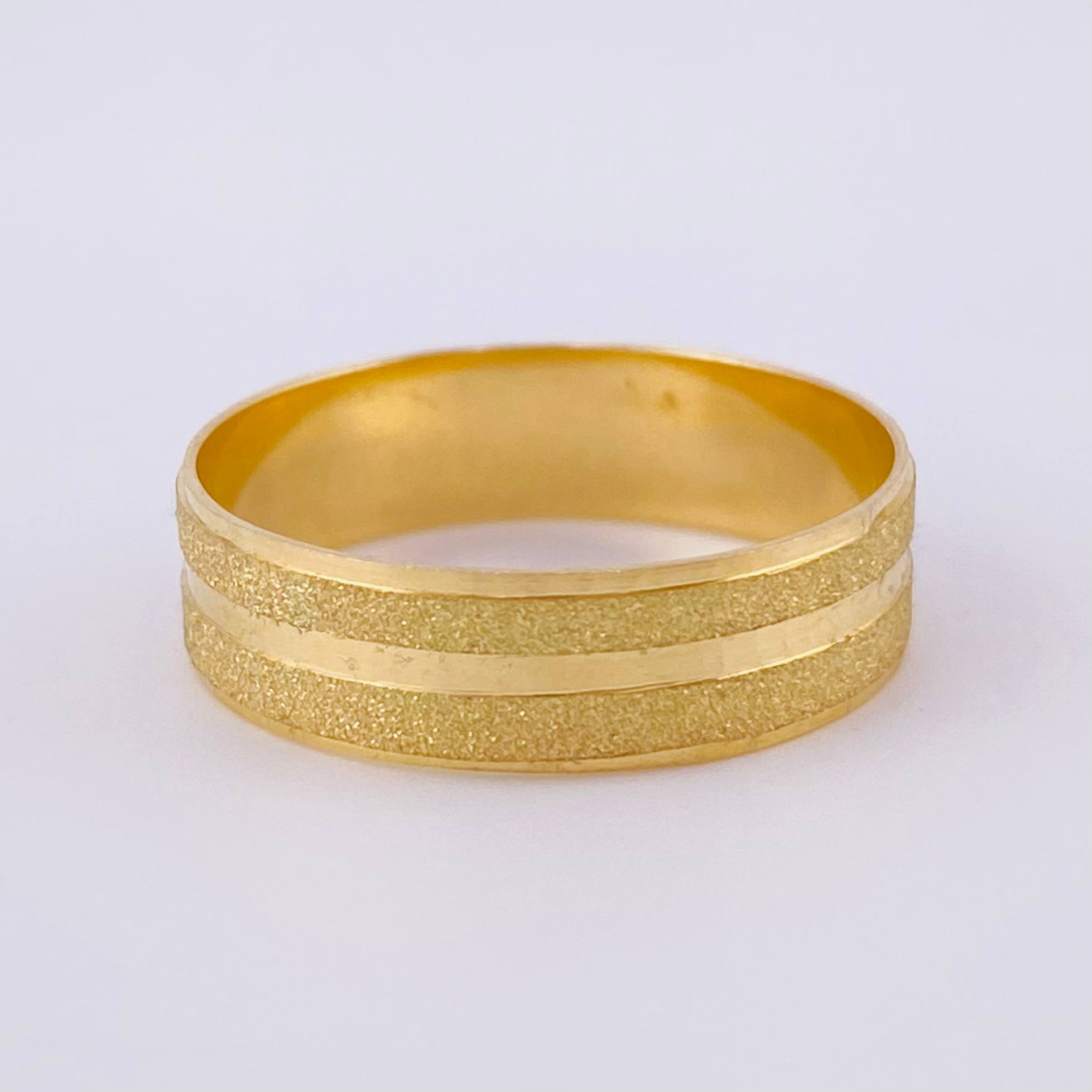 Anillo Argolla Doble Linea Mate 2.4 g / T7 Oro Amarillo 18K