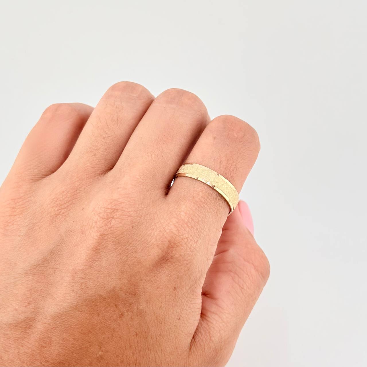 Anillo Argolla Diamantada Carril Mate 3 g / T10 1/4 Oro Amarillo 18K