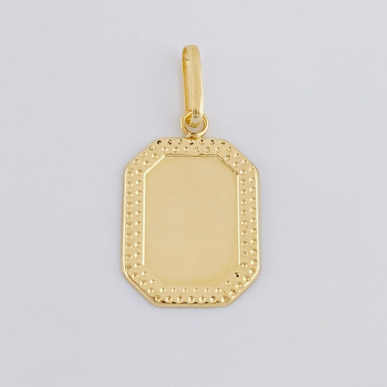 Dije Placa Marco Bordeado 0.55 g / 2.1 cm Oro Amarillo 18K