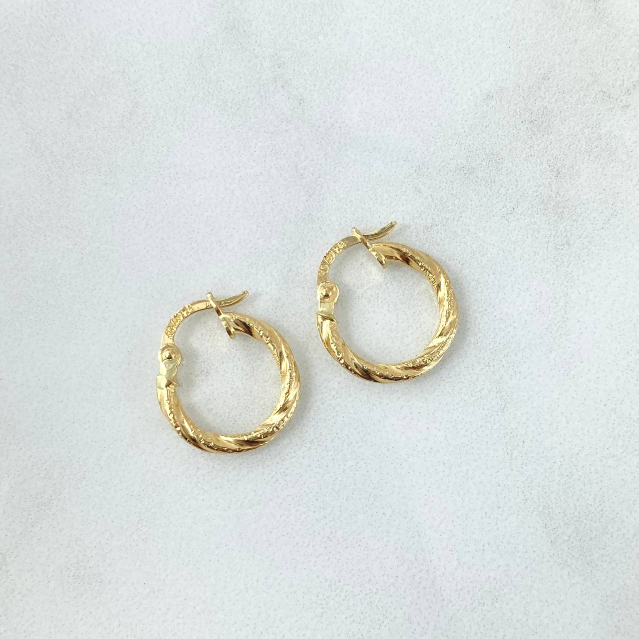 Candongas Carly 0.95gr / 1.6cm / Punteada Oro Amarillo 18K