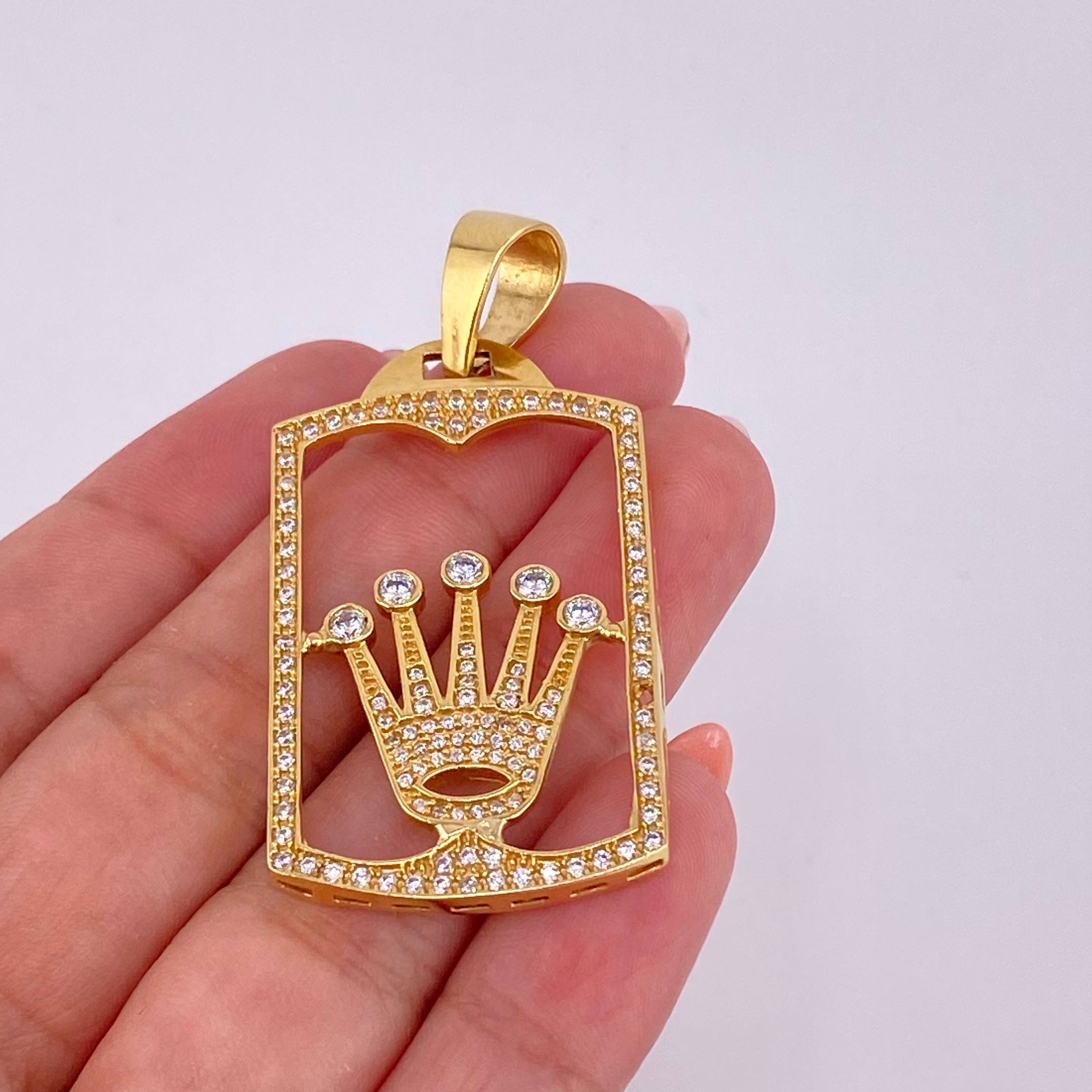 Dije Placa Silueta Corona 9.6gr / 5.4cm / Circones Blancos Oro Amarillo