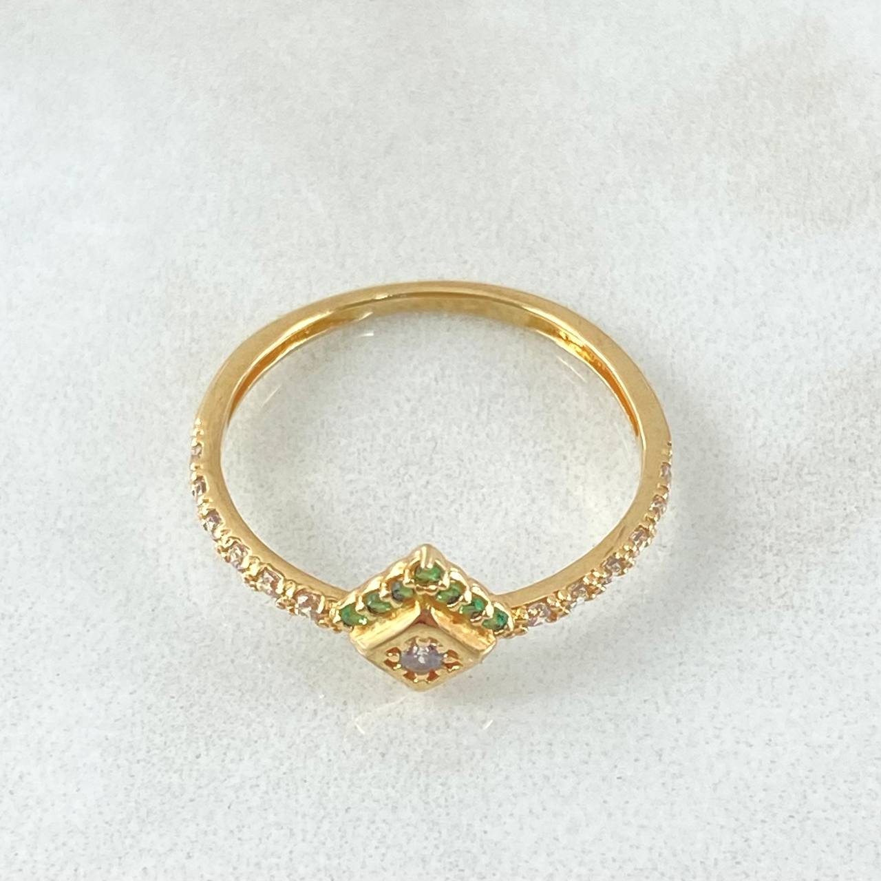 Anillo Marco Triangular 1.6gr / T6 3/4 / Oro Amarillo 18K ©
