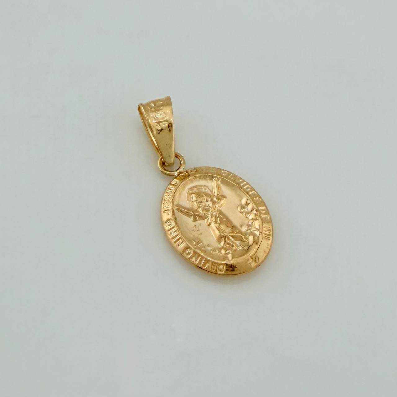 Dije Divino Niño 0.75gr / 2.2cm / Oro Amarillo 18K %