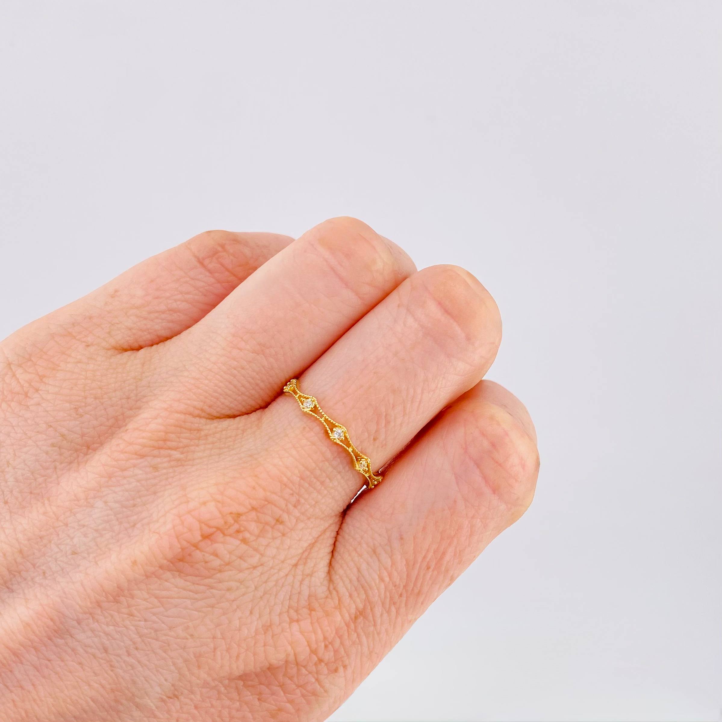 Anillo Rombos Tranversales 1.35gr / T7 3/4 / Oro Amarillo 18K