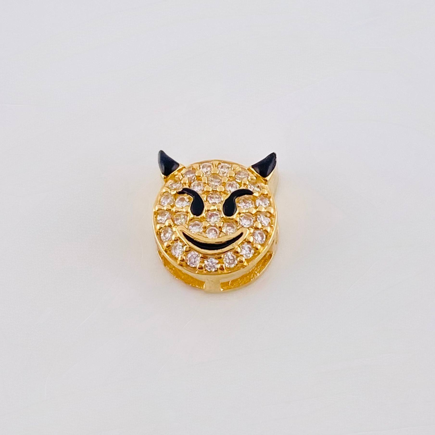 Herraje Emoji Diablo Cachos Negros 1.15gr / 0.8cm / Oro Amarillo 18K *