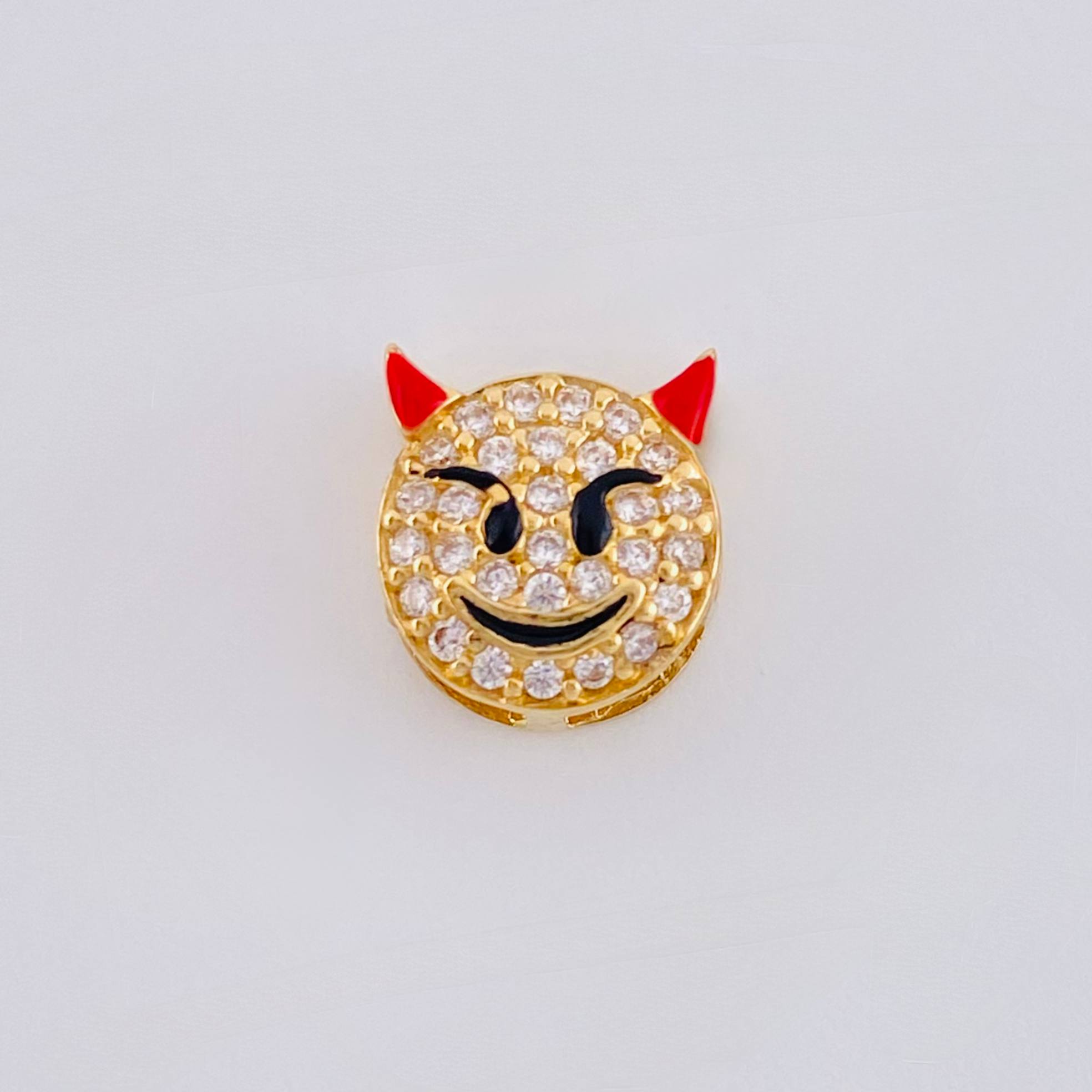 Herraje Emoji Diablo Cachos Rojos 1.05gr / 0.8cm / Oro Amarillo 18K