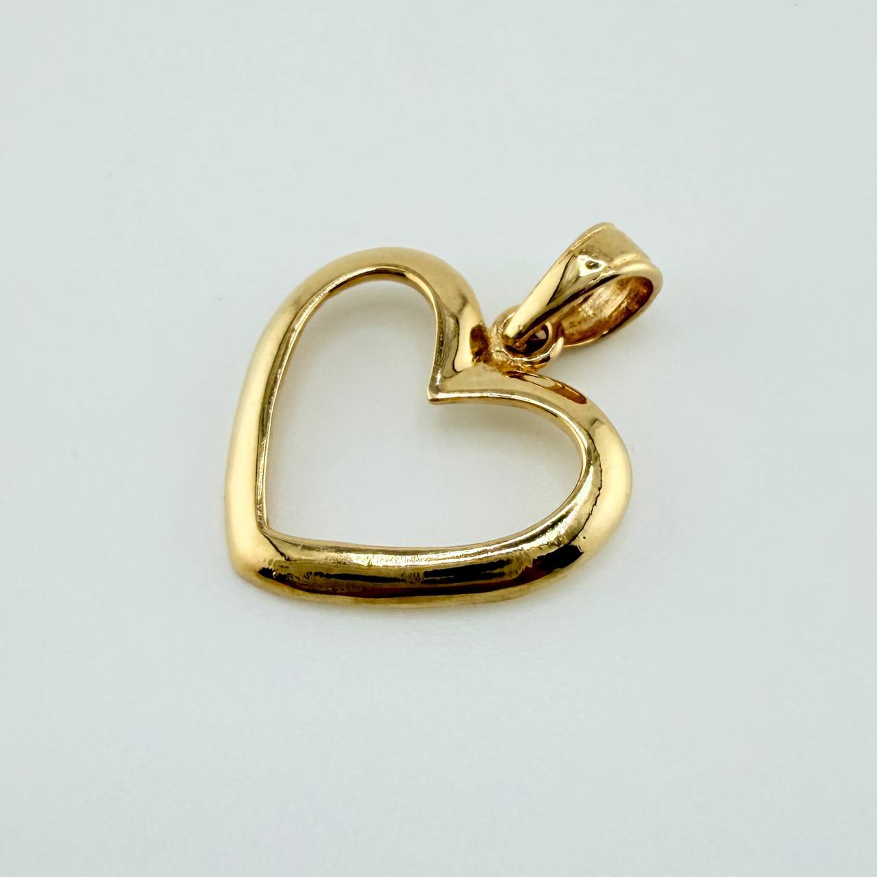 Dije Corazon Silueta 1.05gr / 2cm / Oro Amarillo 18K
