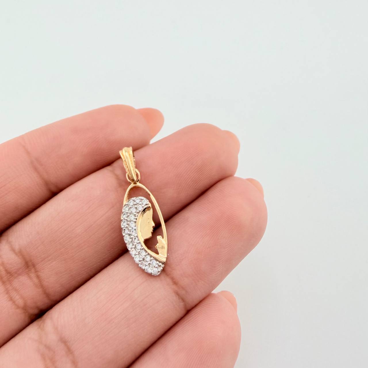Dije Virgen Maria 1.05gr / 2.3cm / Oro Amarillo 18K