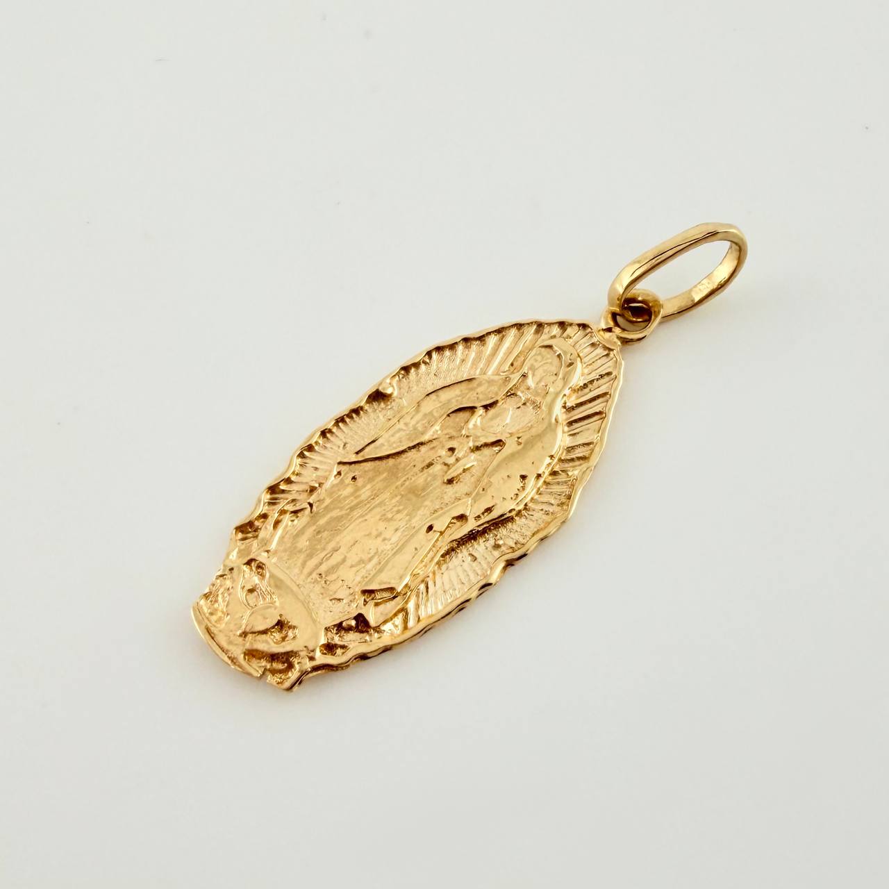 Dije Virgen Guadalupe 2.1gr / 3.2cm / Oro Amarillo 18K