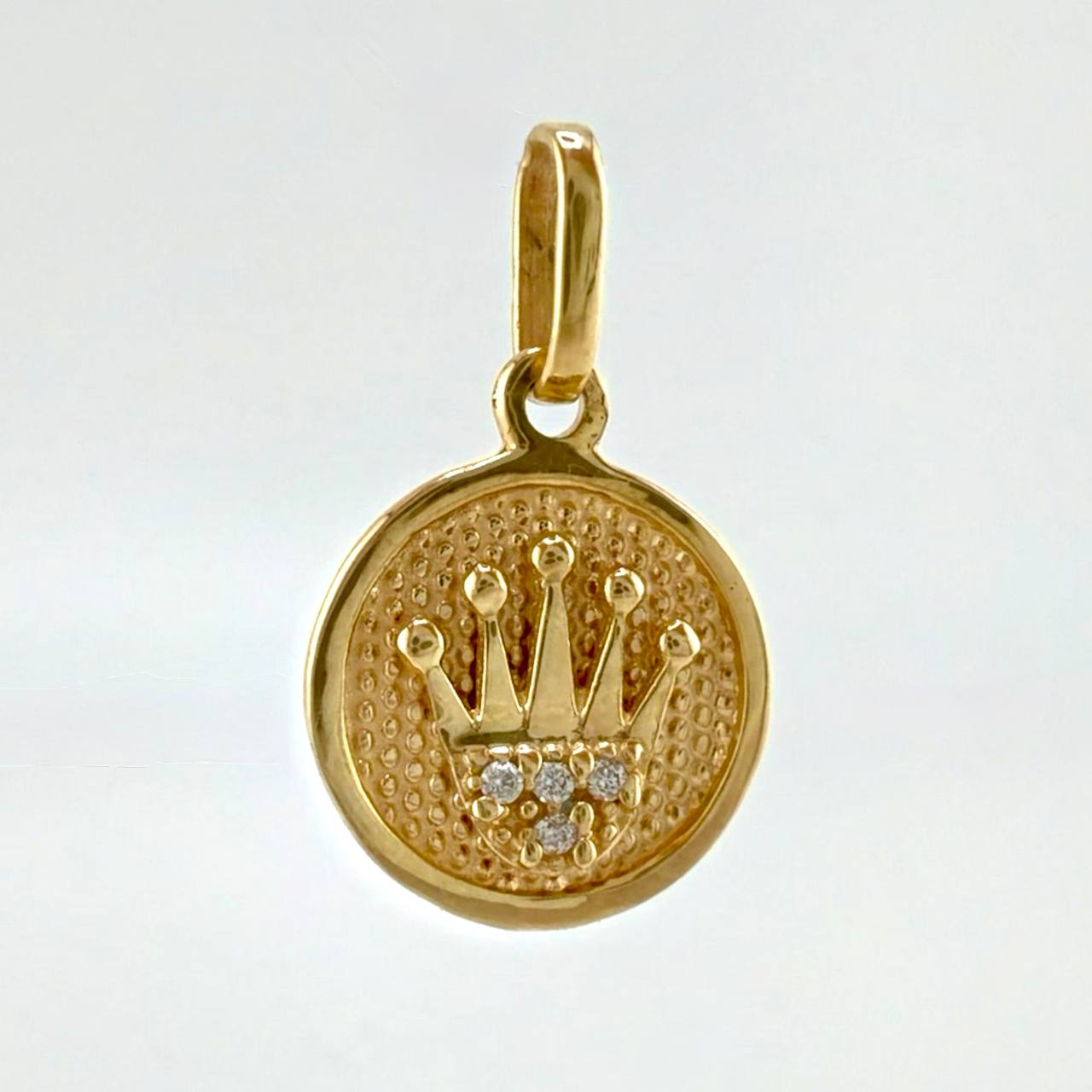 Dije Medalla Texturizada Corona 1gr / 1.8cm / Oro Amarillo 18K