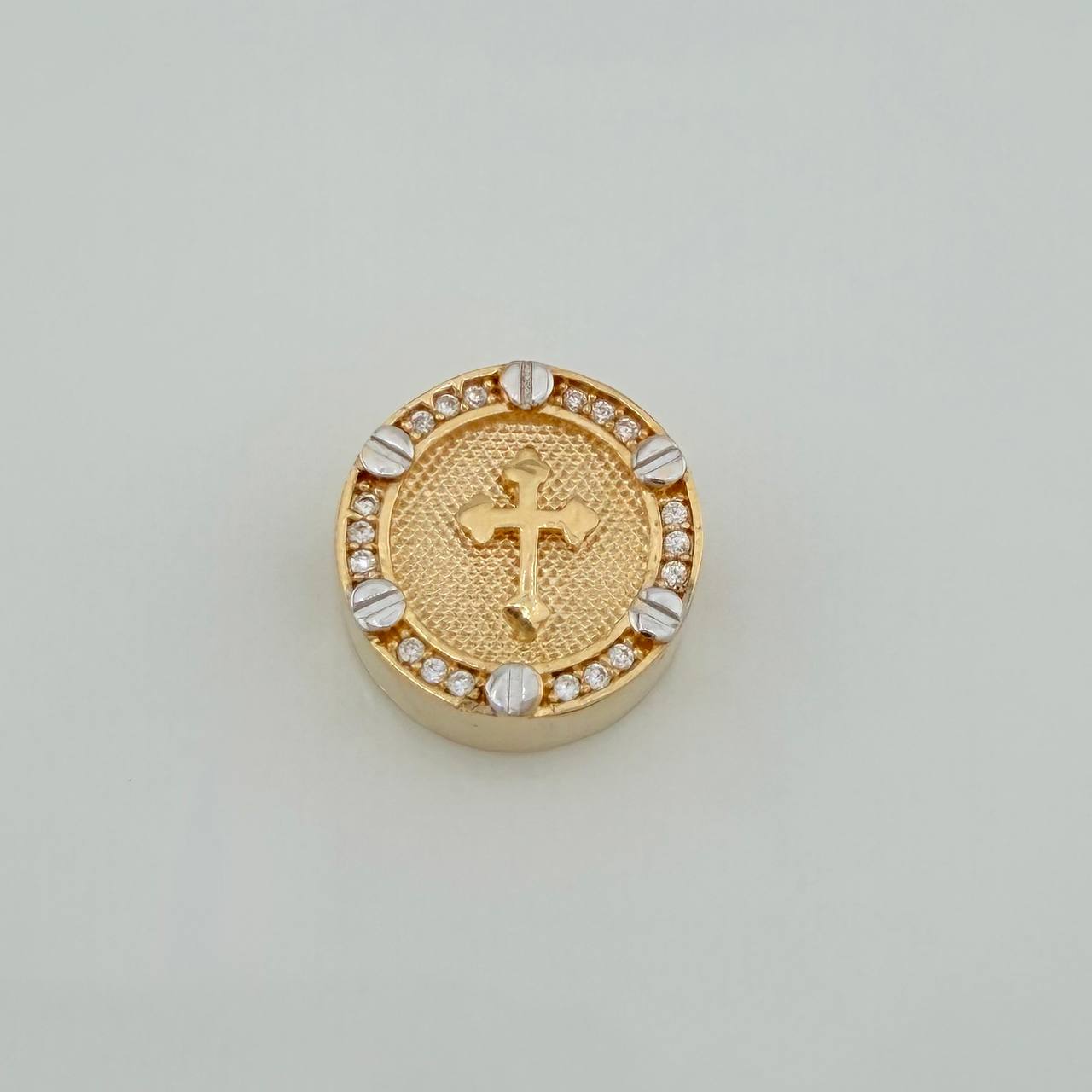 Herraje Cruz Tornillos 3.45gr / 1.5cm / Oro Amarillo 18K &