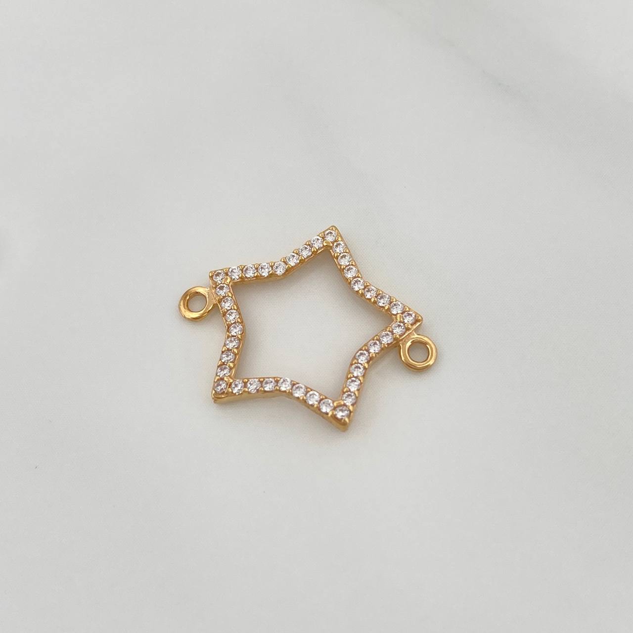 Herraje Silueta Estrella 0.8gr / 1.9cm / Oro Amarillo 18K
