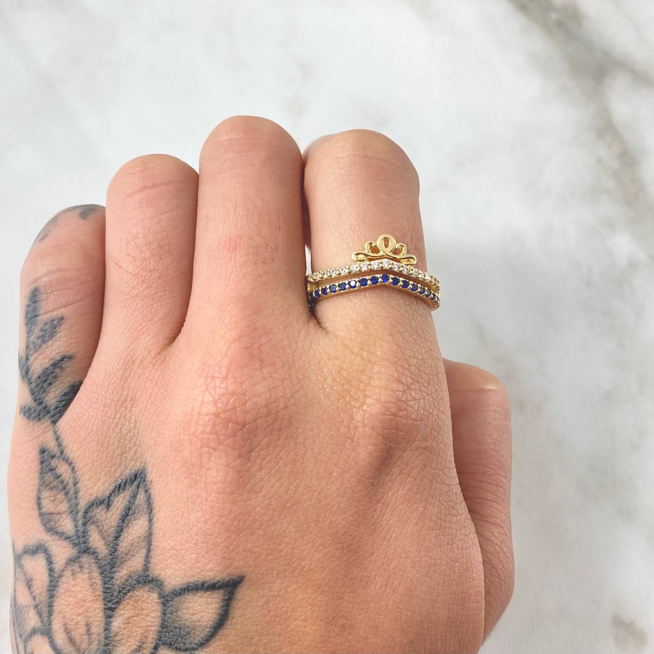 Anillo Corona Pavonada 3.1gr / T7 1/2 / Oro Amarillo 18K *