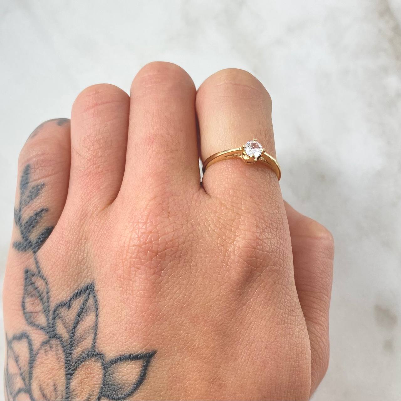 Anillo Cetro Solitario 1.65gr / T6 / Oro Amarillo 18K *