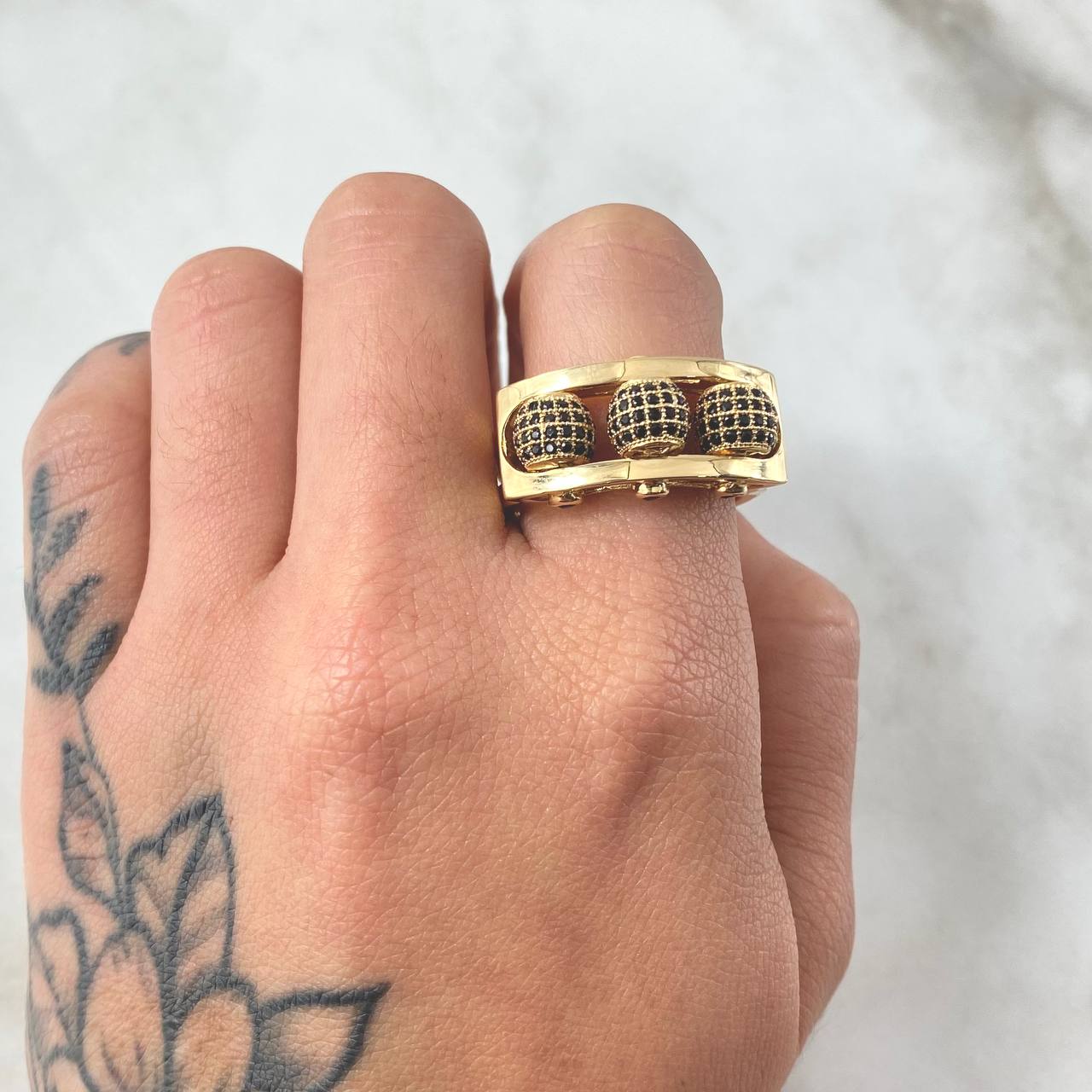 Anillo Trio Bolas De Fuego 10.3gr / T9 1/4 / Oro Amarillo 18K *