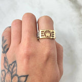 Anillo Corona Sello Enrrejada 5.45gr / T10 / Oro Amarillo 18K *