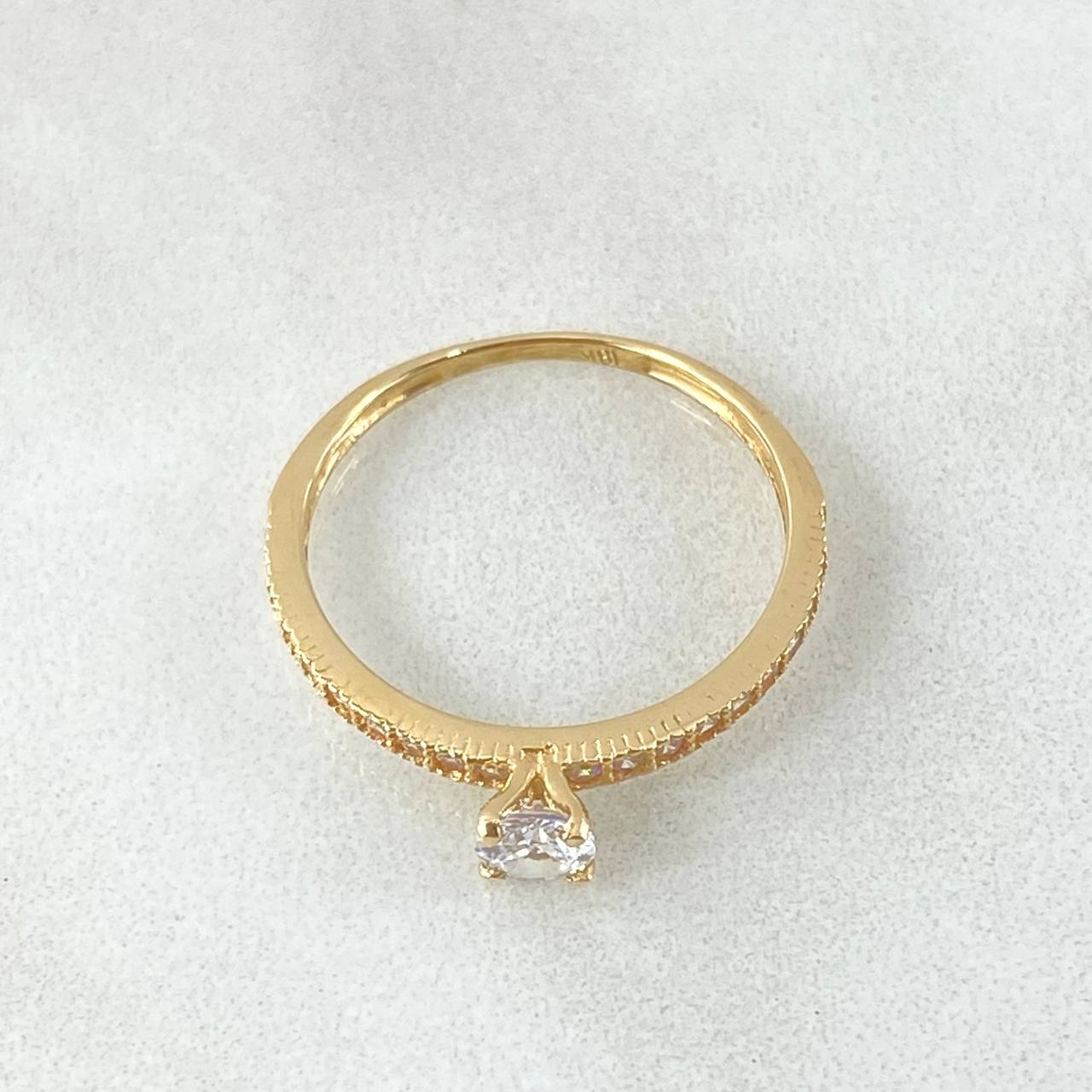 Anillo Solitario Tupido Bordeado 1.45gr / T6 / Oro Amarillo 18K