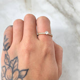 Anillo Solitario Tupido Bordeado 1.45gr / T6 / Oro Amarillo 18K