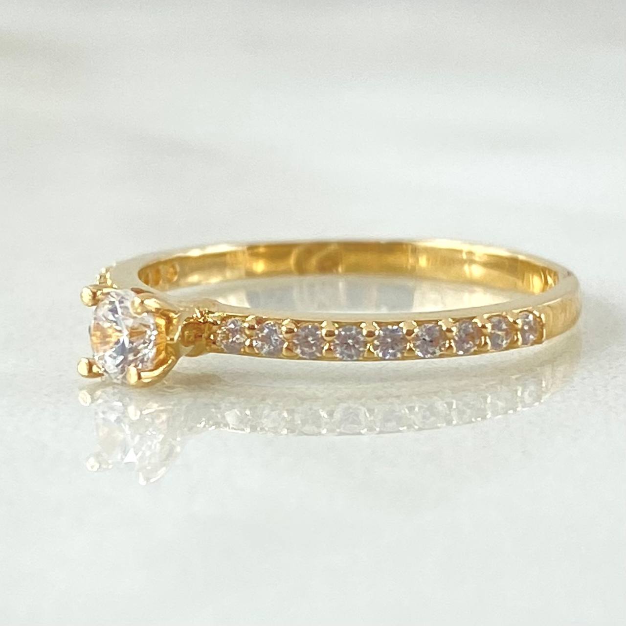 Anillo Solitario Tupido 1.8gr / T6 1/4 / Oro Amarillo 18K