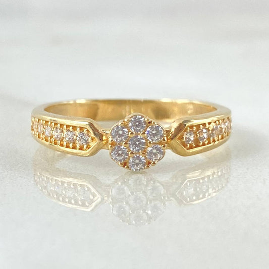 Anillo Solitario Flor Tupido 2gr / T6 / Oro Amarillo 18K