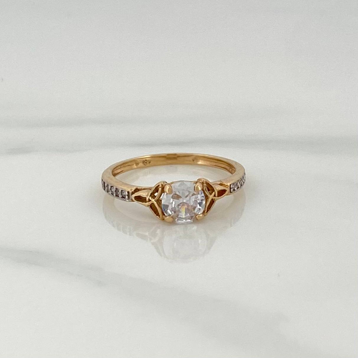 Anillo Solitario Churumbela 1.8gr / T5 3/4 / Dos Oros Amarillo Blanco 18K %