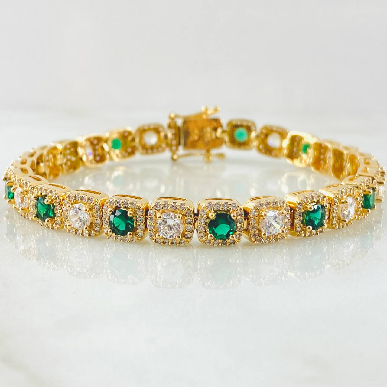 Pulso Halo Cuadrado 24.95gr / 20cm / Oro Amarillo 18K ©