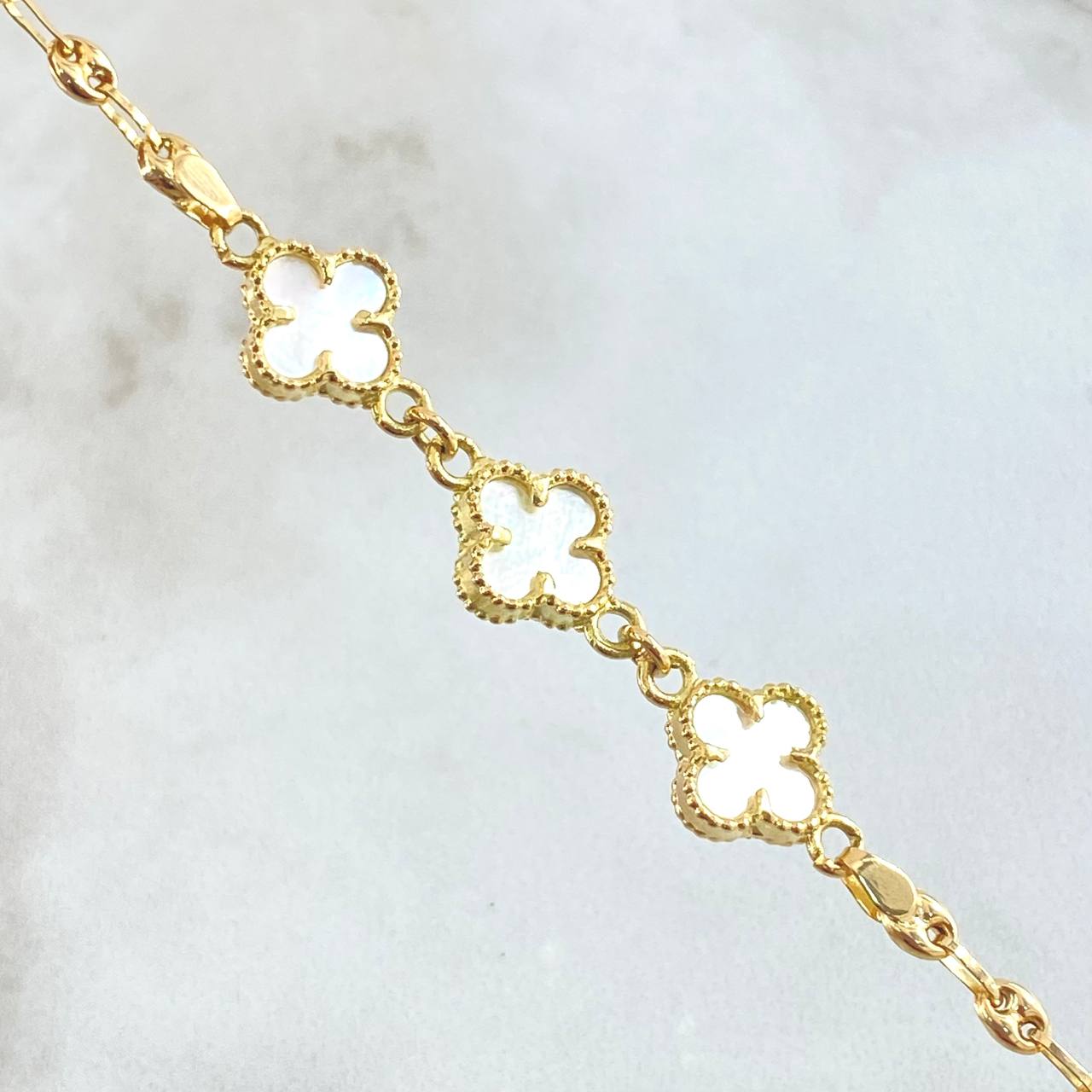 Cadena GC Trebol Blanco 7.8gr / 45cm / Oro Amarillo Nac.Esp. 18K