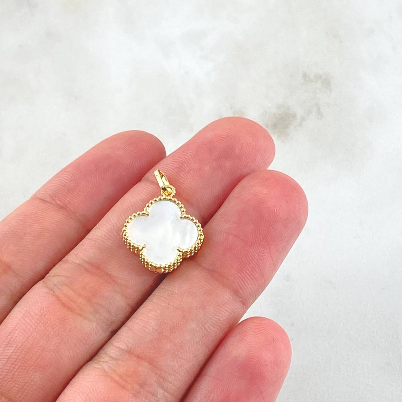 Dije Trebol Blanco 1.6gr / 2.2cm / Oro Amarillo 18K *