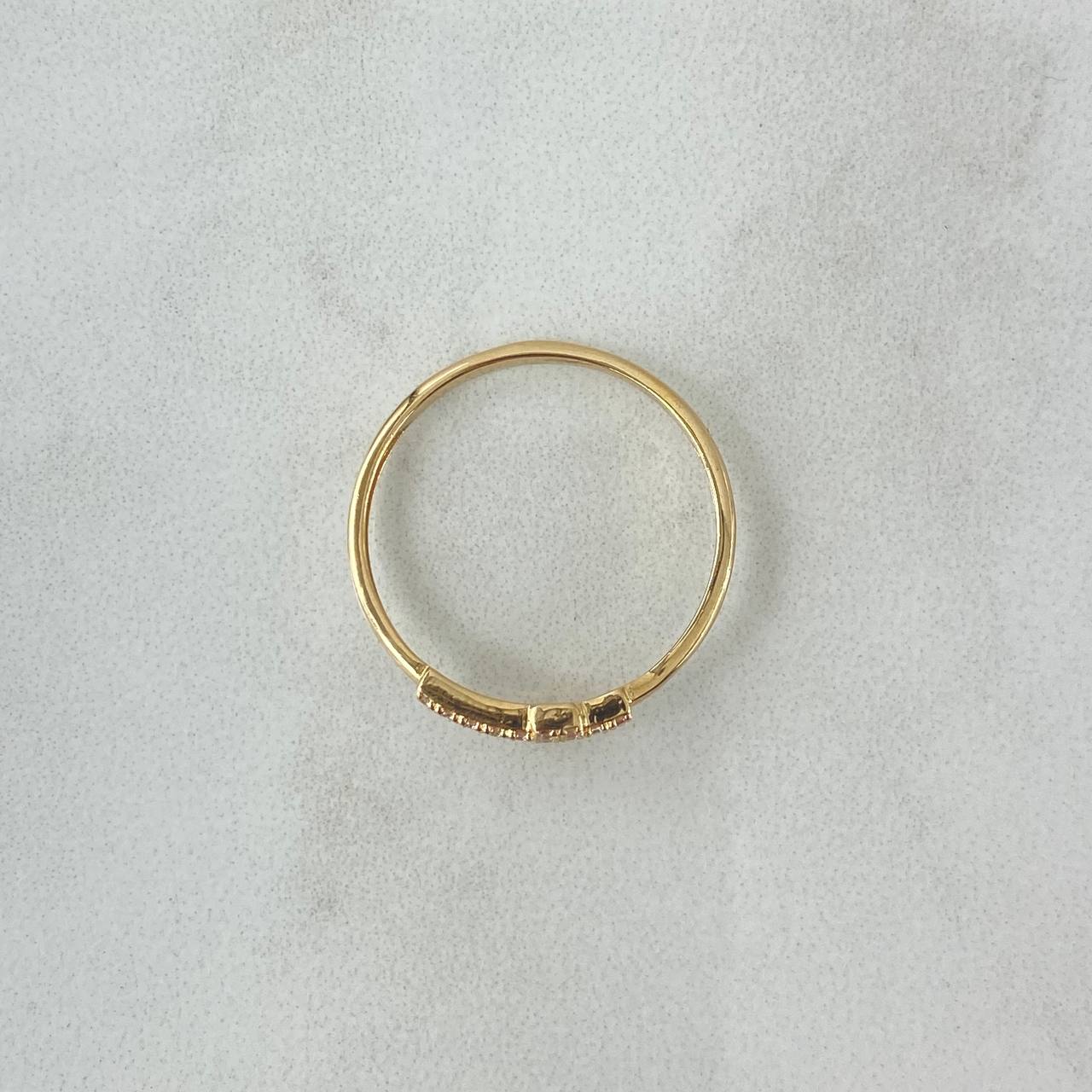 Anillo Cruz Basteada 1.35gr / T7 1/4 / Circones Blancos Oro Amarillo 18K ©