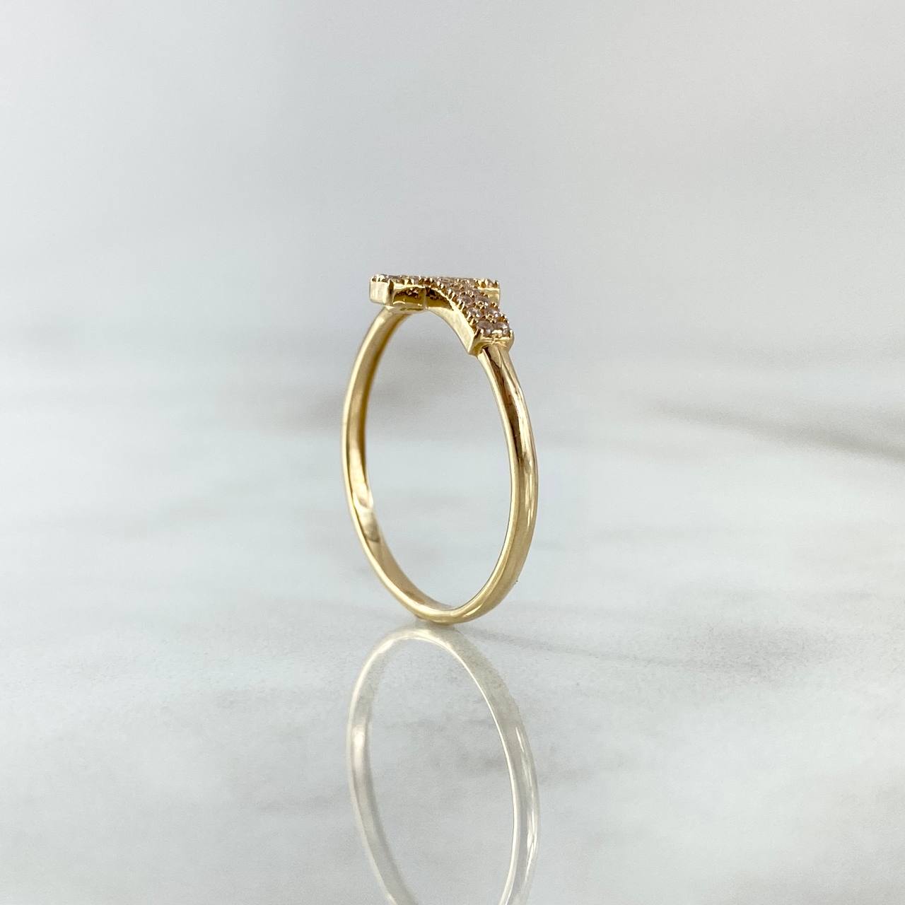 Anillo Cruz Basteada 1.35gr / T7 1/4 / Circones Blancos Oro Amarillo 18K ©