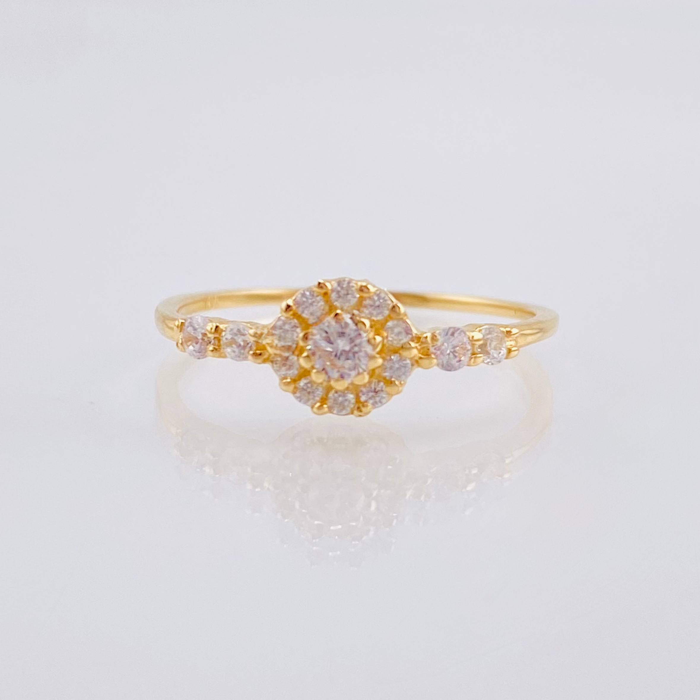 Anillo Solitario Cuatro Chispa 1.45gr / T7 / Oro Amarillo 18K ©