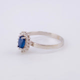 Anillo Óvalo Tupido Diamantes 32pts Zafiros 65pts 2.45g / T7 1/4 Oro Blanco 18K
