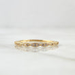 Anillo Infinito Trigado 1.3gr / T6 3/4 / Circones Blancos Oro Amarillo 18K