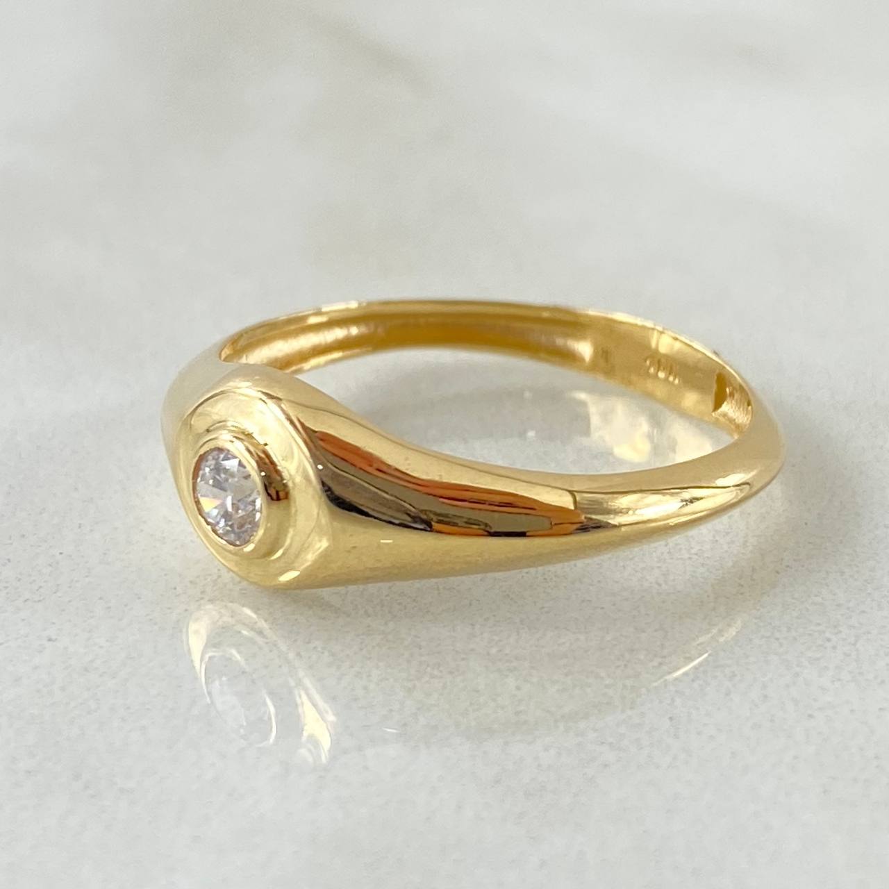 Anillo Ojo Liso 2.95gr / T9 1/4 / Oro Amarillo 18K