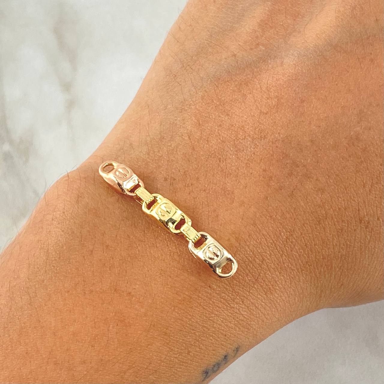 Herraje Retazo Rustico Tornillo 0.9gr / 3.3cm / Oro 18K