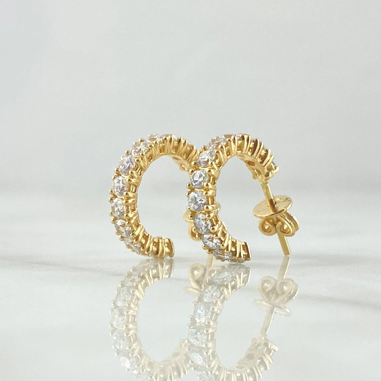 Candongas Medio Arco Solar 3.2gr / 1.4cm / Circon Blanco Broche Mariposa Oro Amarillo 18K