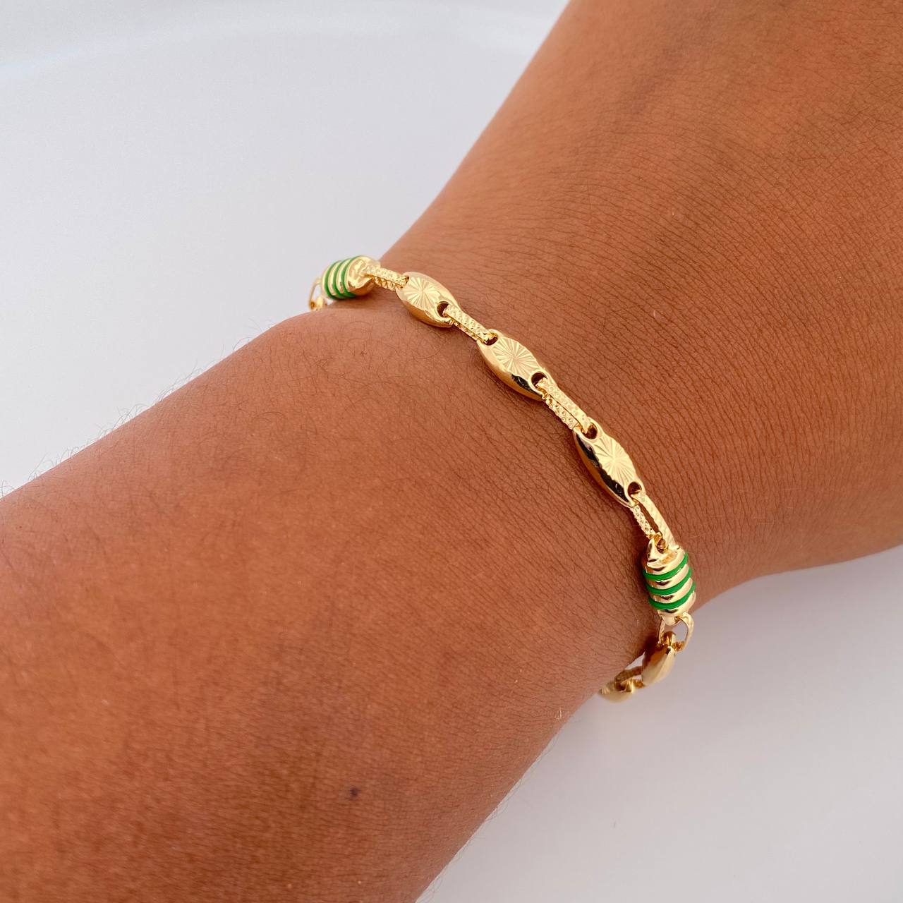 Pulso Eslabón Diamantado 6.15gr / 21.5cm / Oro 18K $