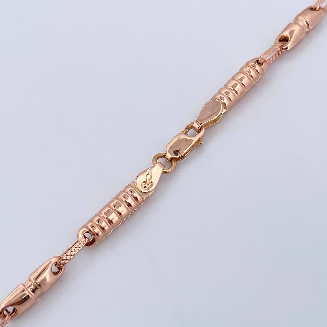 Cadena Rustica Barril Rayado 13.25gr / 61.5cm/ Oro 18K $