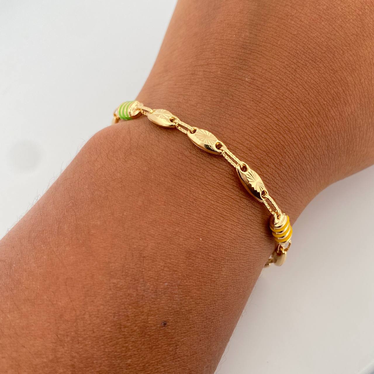 Pulso Eslabón Diamantado 5.75gr / 21.5cm / Oro 18K $