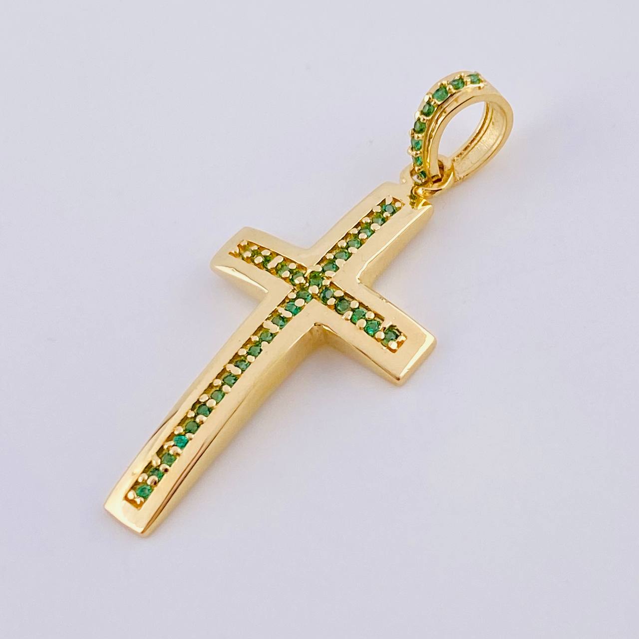 Dije Cruz Curva Abultada 2.45gr / 3.6cm / Oro Amarillo 18K