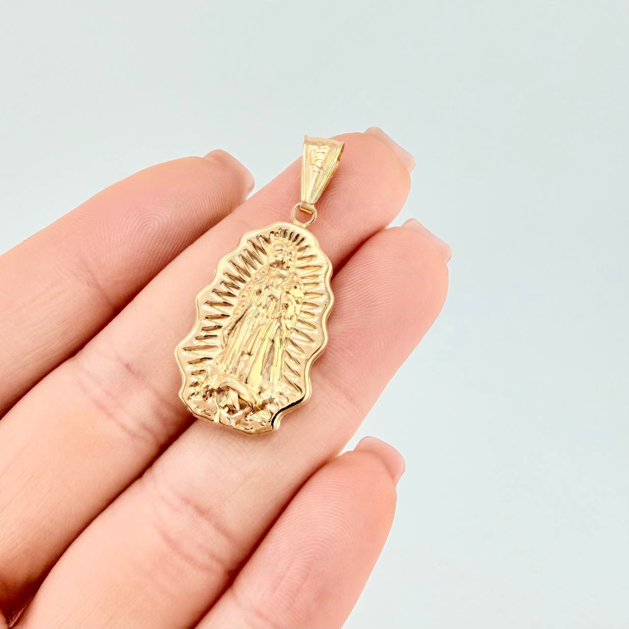 Dije Virgen De Guadalupe 2.1 g / 3.6 cm Oro Amarillo 18K