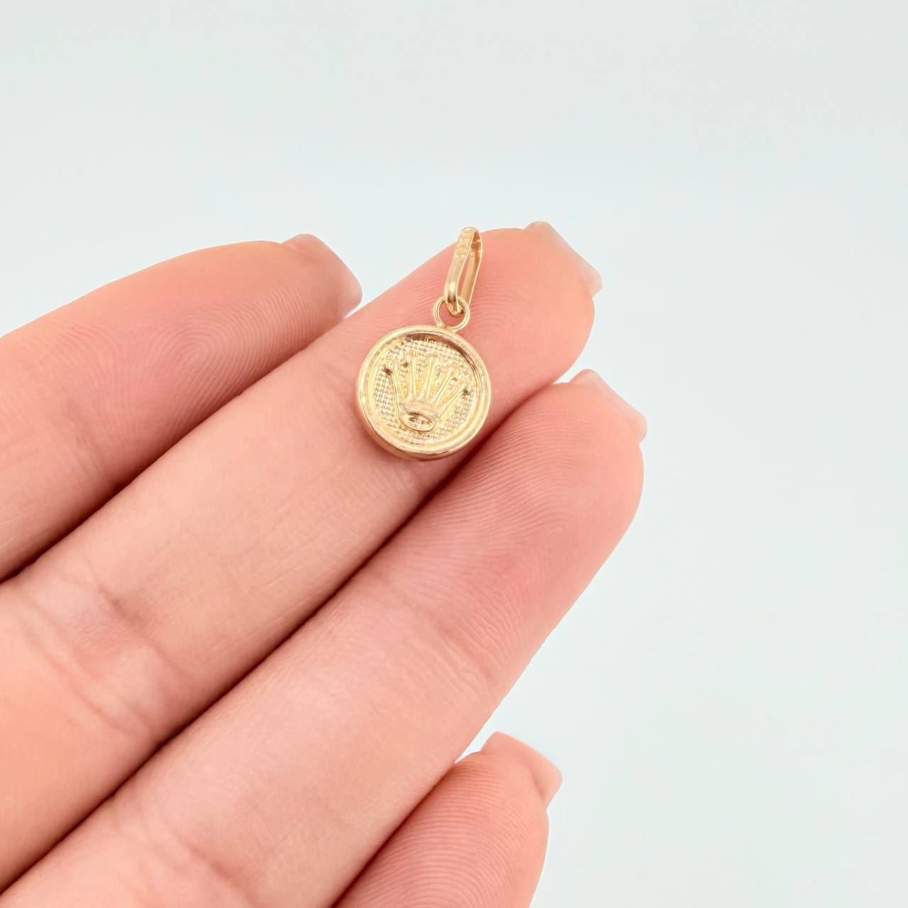 Dije Circulo Corona 0.45 g / 1.8 cm Oro Amarillo 18K