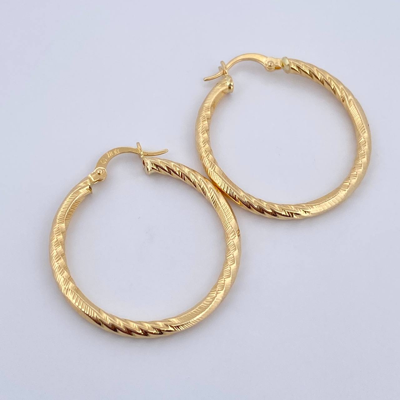 Candongas Abel 2.7gr / 3.3cm / Oro 18K $
