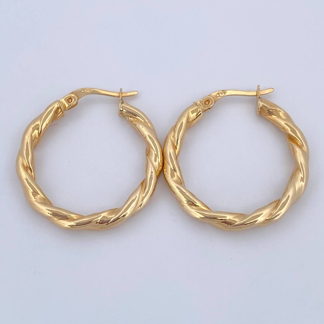 Candongas Angi 3.05gr / 2.7cm / Oro 18K $