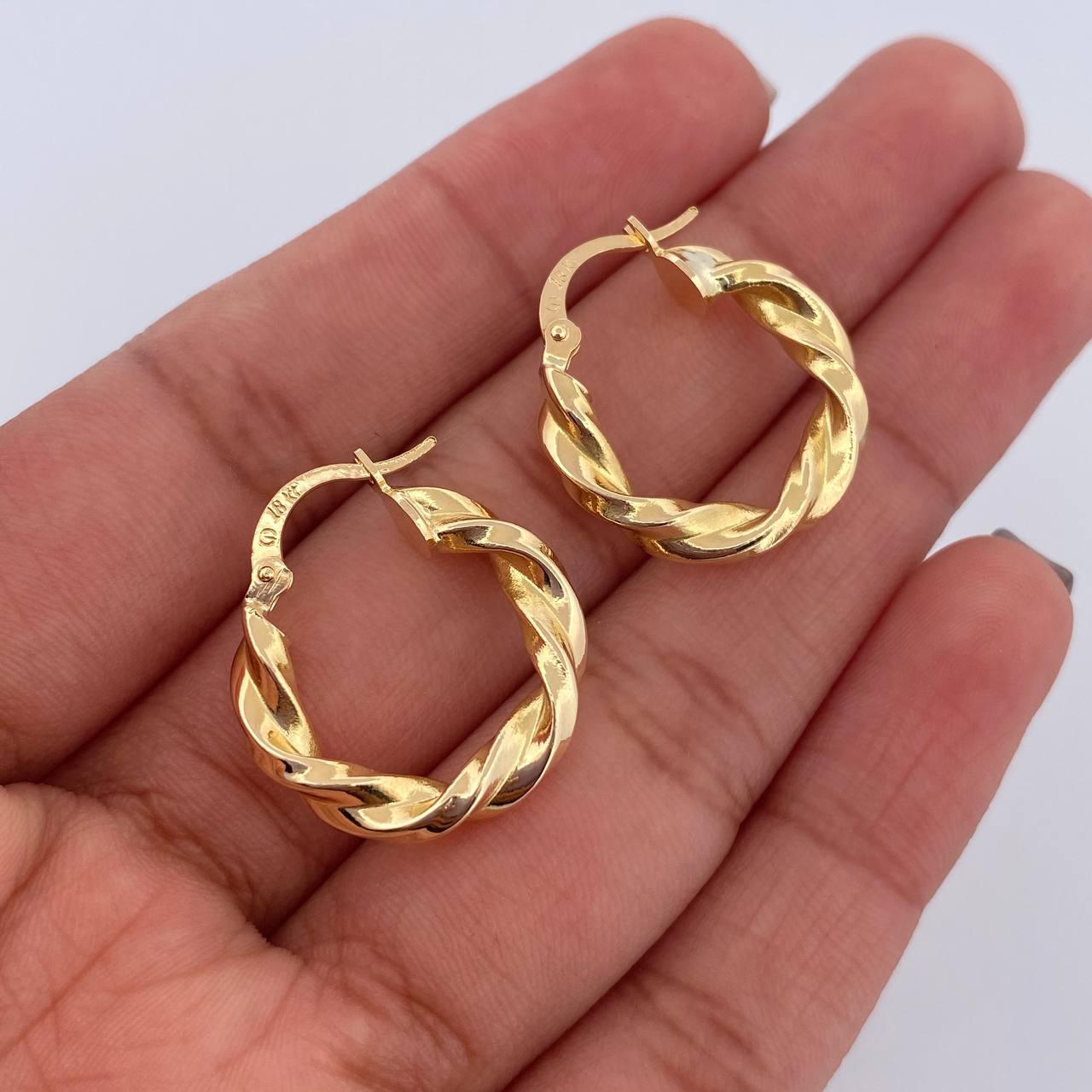 Candongas Fenix 2.65gr / 2cm / Oro 18K $