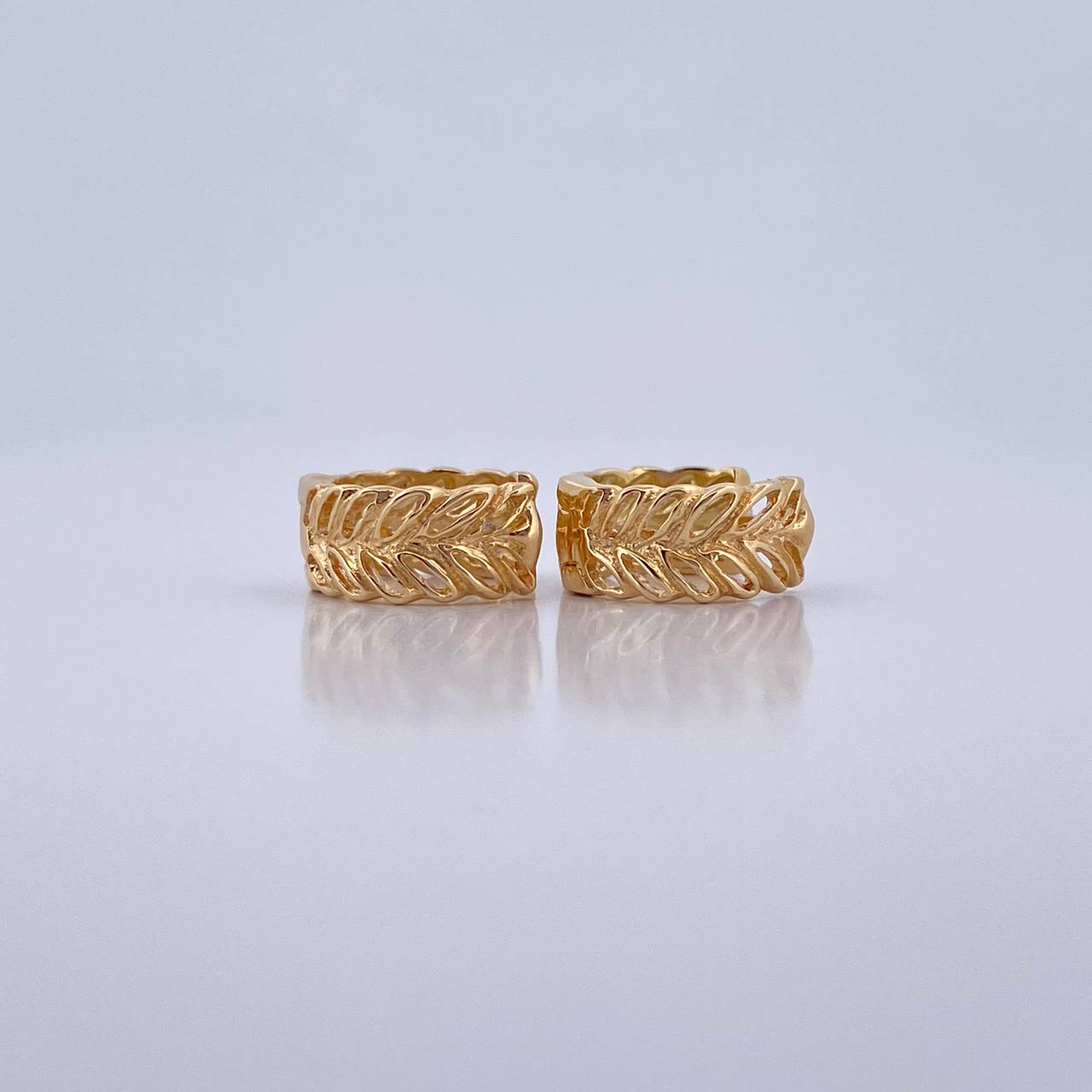 Candongas Hojas 3.8gr / 1.2cm / Oro 18K $
